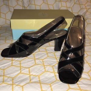 Beautiful New Stride Life Heel size 10